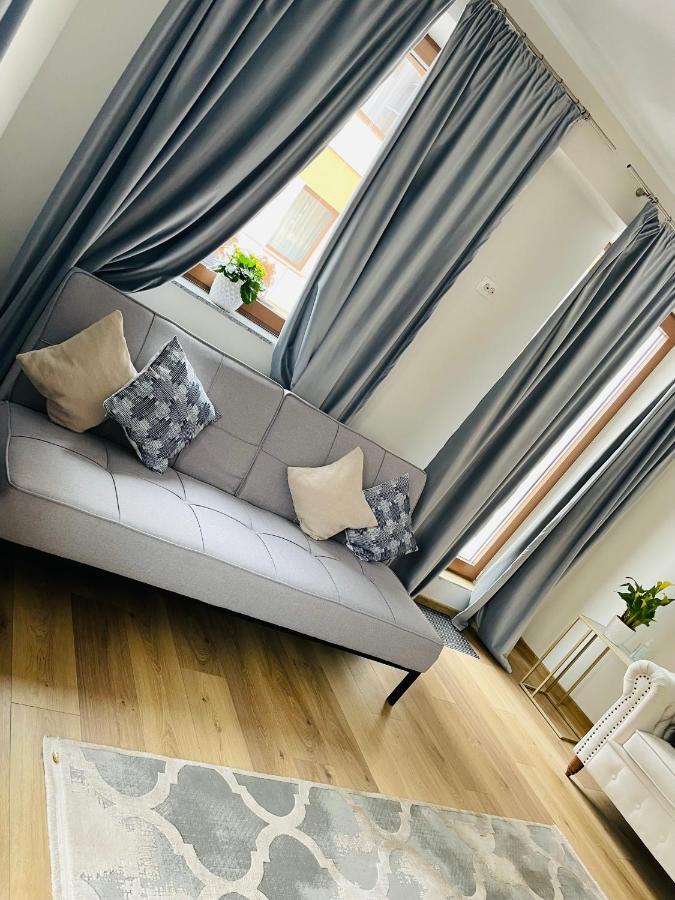 Londof Luxury Apartments - With A Panoramic View Over The City Brașov Exterior foto